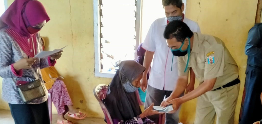 Kepala Kampung Sukosari Umumkan Data Program Bantuan