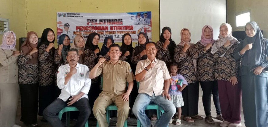 PELATIHAN PENCEGAHAN STUNTING BAGI KADER DAN TENAGA KESEHATAN