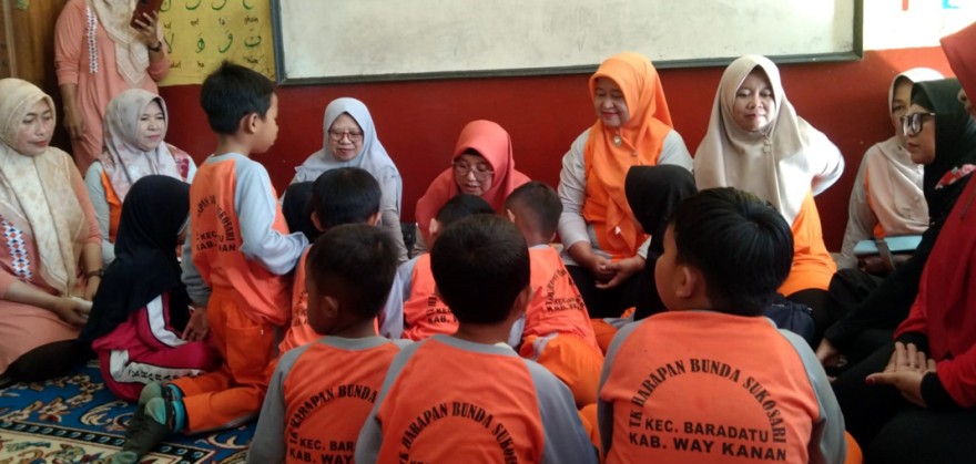 KUNJUNGAN KERJA KETUA PKK KECAMATAN BARADATU